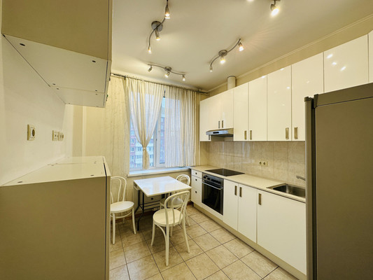Продам двухкомнатную (2-комн.) квартиру, Мичуринский пр-кт, 21к2, Москва г