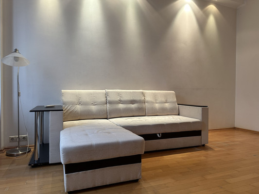 Продам двухкомнатную (2-комн.) квартиру, Мичуринский пр-кт, 21к2, Москва г
