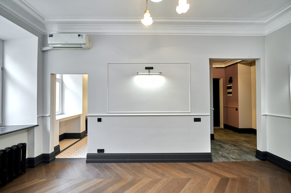 Продам трехкомнатную (3-комн.) квартиру, Бронная М. ул, 17к1, Москва г