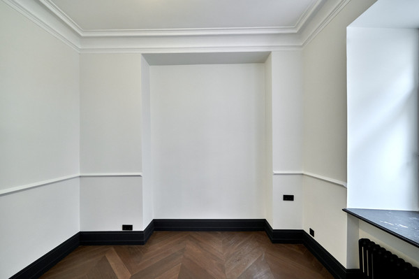 Продам трехкомнатную (3-комн.) квартиру, Бронная М. ул, 17к1, Москва г