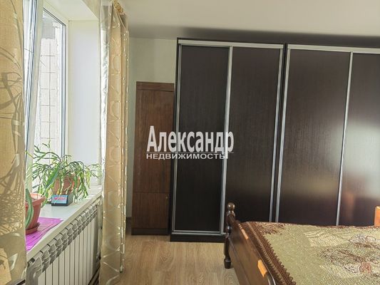 Продам двухкомнатную (2-комн.) квартиру, Пролетарская ул, 15, Волхов г