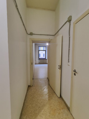 Продам трехкомнатную (3-комн.) квартиру, Большой П.С. пр-кт, 106, Санкт-Петербург г