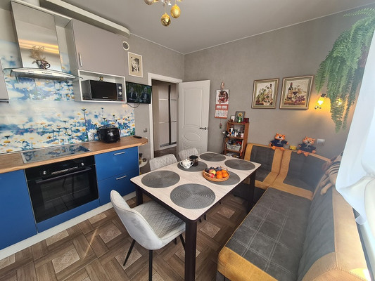 Продам двухкомнатную (2-комн.) квартиру, Парфёновская ул, 9к1, Санкт-Петербург г