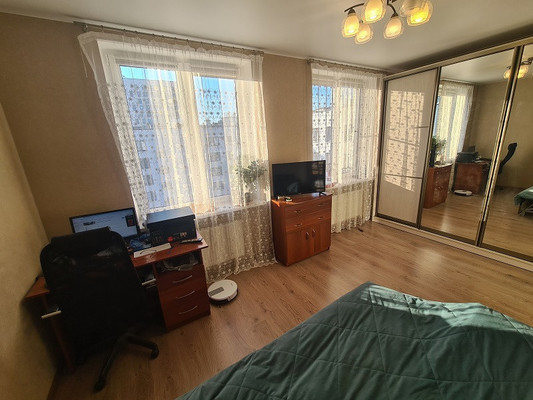 Продам двухкомнатную (2-комн.) квартиру, Парфёновская ул, 9к1, Санкт-Петербург г