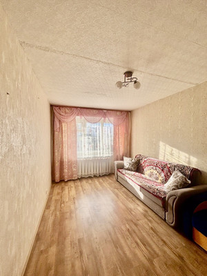 Продам двухкомнатную (2-комн.) квартиру, Ленинградская ул, 11, Емва г