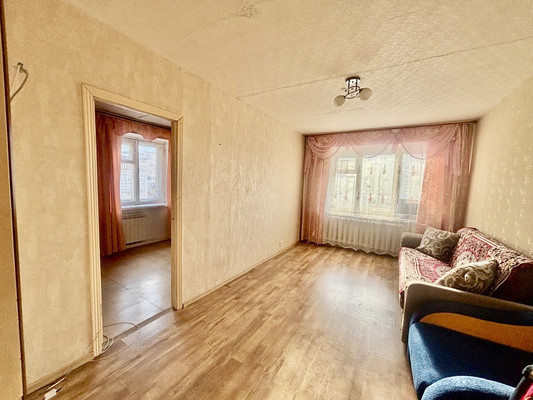 Продам двухкомнатную (2-комн.) квартиру, Ленинградская ул, 11, Емва г