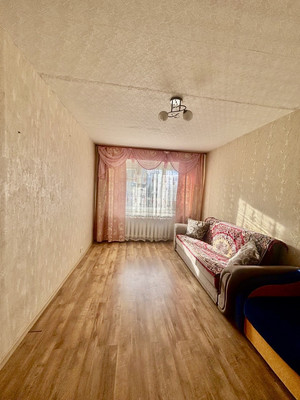 Продам двухкомнатную (2-комн.) квартиру, Ленинградская ул, 11, Емва г