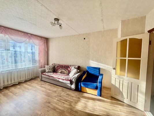 Продам двухкомнатную (2-комн.) квартиру, Ленинградская ул, 11, Емва г