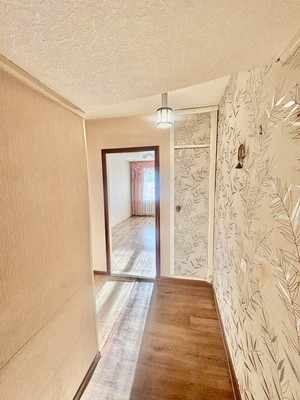 Продам двухкомнатную (2-комн.) квартиру, Ленинградская ул, 11, Емва г