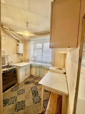 Продам двухкомнатную (2-комн.) квартиру, Ленинградская ул, 11, Емва г