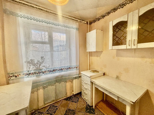 Продам двухкомнатную (2-комн.) квартиру, Ленинградская ул, 11, Емва г