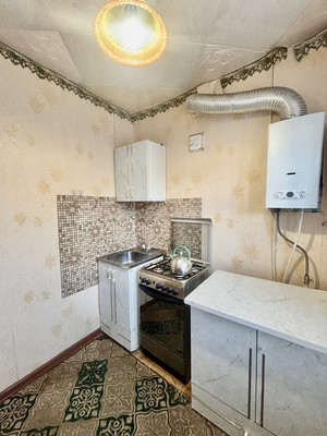 Продам двухкомнатную (2-комн.) квартиру, Ленинградская ул, 11, Емва г