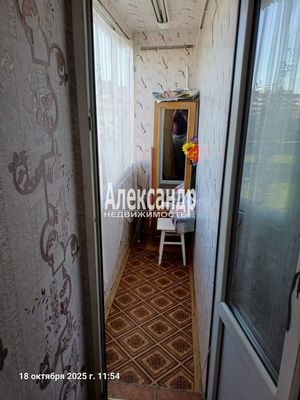 Продам трехкомнатную (3-комн.) квартиру, Спирина ул, 7к1, Красное Село г