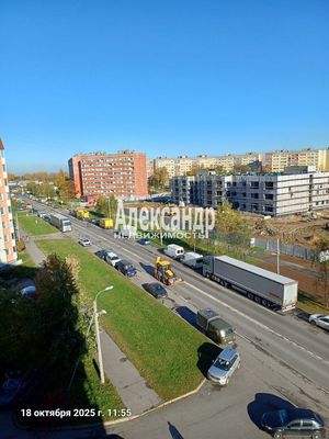 Продам трехкомнатную (3-комн.) квартиру, Спирина ул, 7к1, Красное Село г