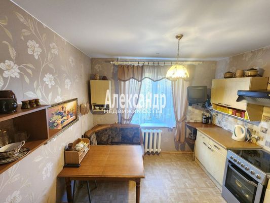 Продам двухкомнатную (2-комн.) квартиру, Чапаева ул, 23, Приозерск г