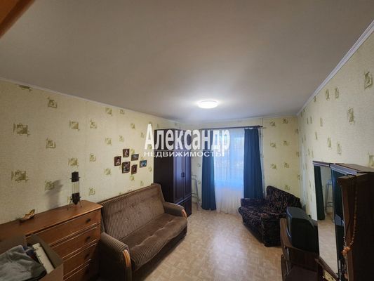 Продам двухкомнатную (2-комн.) квартиру, Чапаева ул, 23, Приозерск г