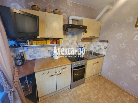 Продам двухкомнатную (2-комн.) квартиру, Чапаева ул, 23, Приозерск г