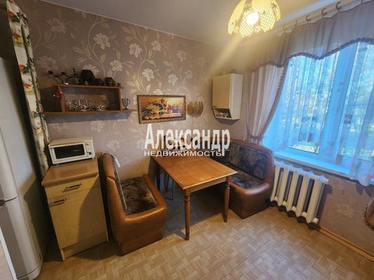 Продам двухкомнатную (2-комн.) квартиру, Чапаева ул, 23, Приозерск г