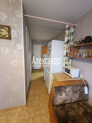 Продам двухкомнатную (2-комн.) квартиру, Чапаева ул, 23, Приозерск г