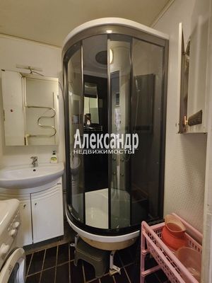 Продам двухкомнатную (2-комн.) квартиру, Чапаева ул, 23, Приозерск г