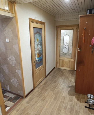 Продам трехкомнатную (3-комн.) квартиру, Павловская ул, 38/17А, Колпино г