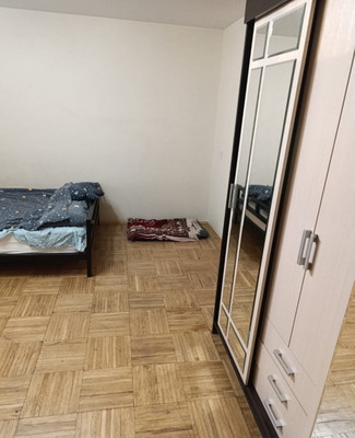 Продам трехкомнатную (3-комн.) квартиру, Павловская ул, 38/17А, Колпино г