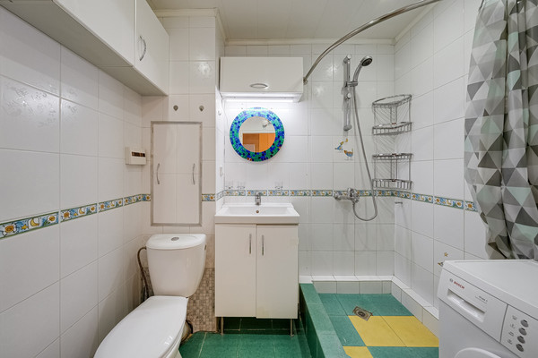 Продам трехкомнатную (3-комн.) квартиру, Давыдковская ул, 10к6, Москва г