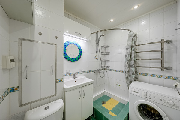 Продам трехкомнатную (3-комн.) квартиру, Давыдковская ул, 10к6, Москва г