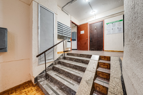 Продам трехкомнатную (3-комн.) квартиру, Давыдковская ул, 10к6, Москва г