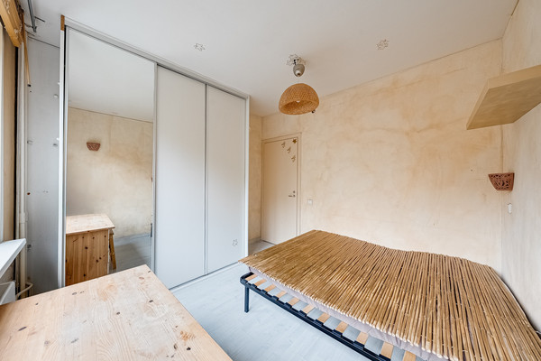 Продам трехкомнатную (3-комн.) квартиру, Давыдковская ул, 10к6, Москва г