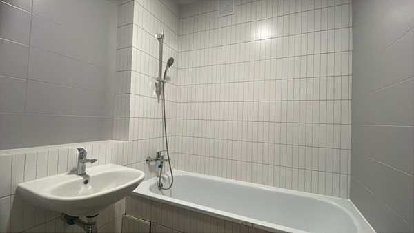 Продам двухкомнатную (2-комн.) квартиру, 1к1, Юрлово д