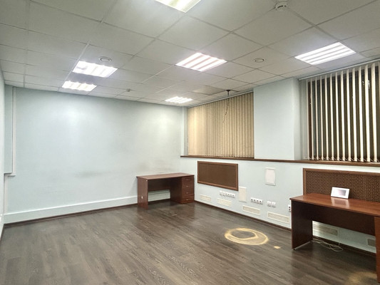 Продам торговое помещение 150 м2, 2-й Муринский пр-кт, 39, Санкт-Петербург г