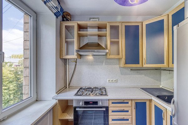 Продам трехкомнатную (3-комн.) квартиру, Нахимовский пр-кт, 38, Москва г