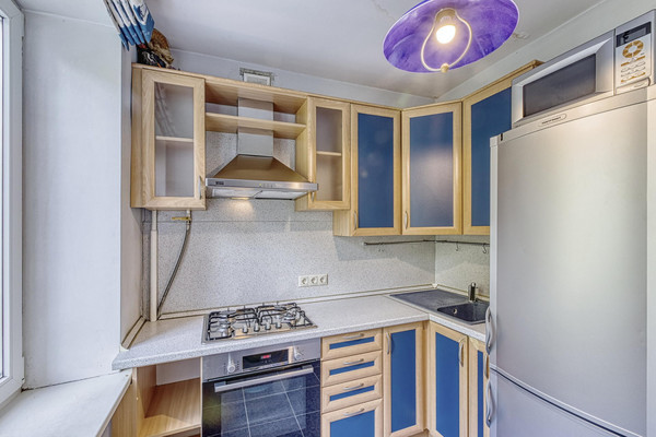 Продам трехкомнатную (3-комн.) квартиру, Нахимовский пр-кт, 38, Москва г