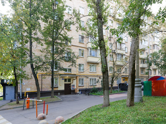 Продам трехкомнатную (3-комн.) квартиру, Нахимовский пр-кт, 38, Москва г