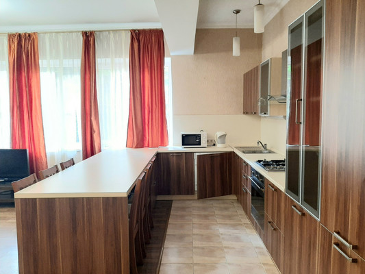 Продам двухкомнатную (2-комн.) квартиру, Бытха (Хостинский р-н) ул, 2/5, Сочи г