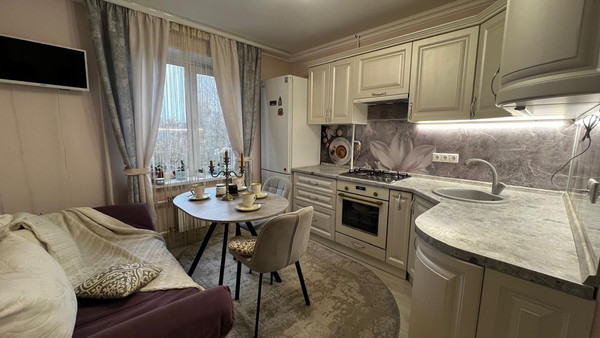 Продам трехкомнатную (3-комн.) квартиру, Шоссейная ул, 24, совхоза &amp;quot;Раменское&amp;quot; п