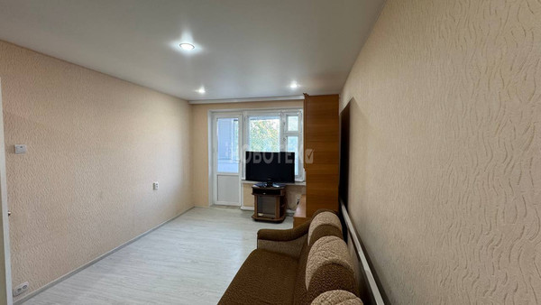 Продам трехкомнатную (3-комн.) квартиру, 76-й кв-л, 32, Курганинск г