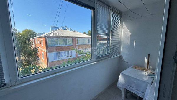 Продам трехкомнатную (3-комн.) квартиру, 76-й кв-л, 32, Курганинск г