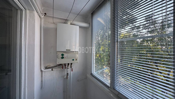 Продам трехкомнатную (3-комн.) квартиру, 76-й кв-л, 32, Курганинск г