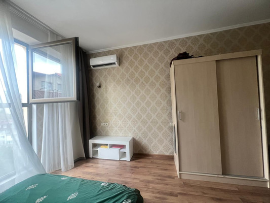 Продам однокомнатную (1-комн.) квартиру, Виноградная ул, 176, Беранда с