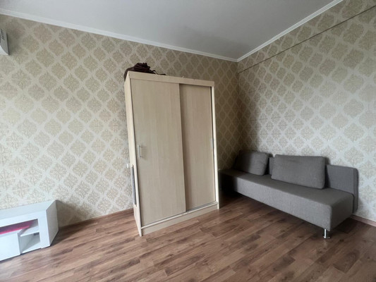 Продам однокомнатную (1-комн.) квартиру, Виноградная ул, 176, Беранда с