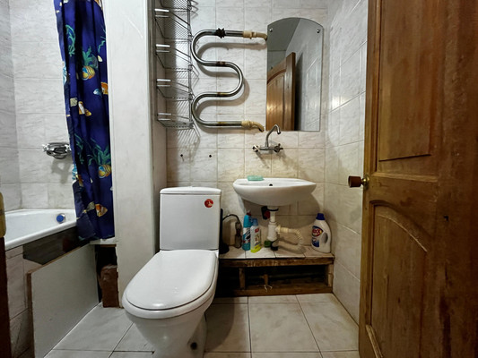 Продам двухкомнатную (2-комн.) квартиру, Щаденко ул, 25, Нальчик г