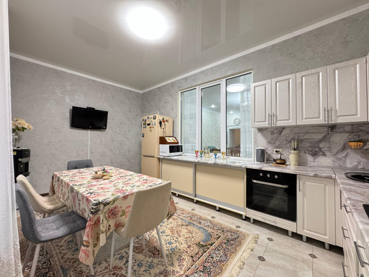 Продам трехкомнатную (3-комн.) квартиру, Туриста ул, 80, Нальчик г