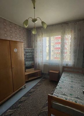 Продам трехкомнатную (3-комн.) квартиру, Кораблестроителей ул, 40к2, Санкт-Петербург г