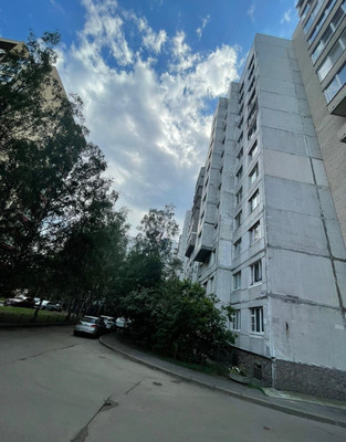 Продам трехкомнатную (3-комн.) квартиру, Кораблестроителей ул, 40к2, Санкт-Петербург г
