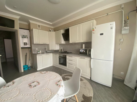 Продам двухкомнатную (2-комн.) квартиру, Солнечная ул, 38к2, Анапа г