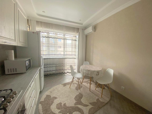 Продам двухкомнатную (2-комн.) квартиру, Солнечная ул, 38к2, Анапа г