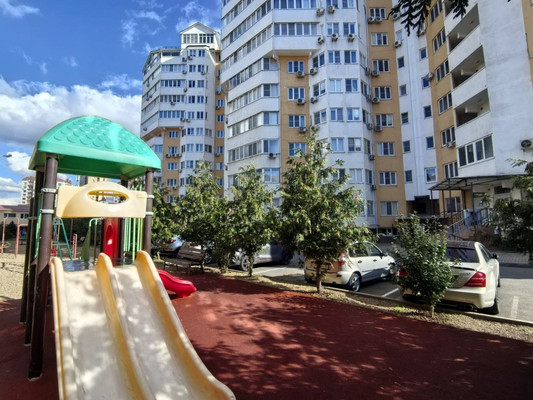 Продам двухкомнатную (2-комн.) квартиру, Промышленная ул, 2, Анапа г