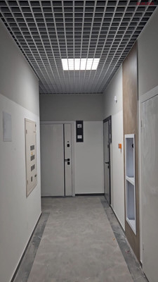 Продам трехкомнатную (3-комн.) квартиру (долевое), Грибоедова ул, 7к1, Симферополь г